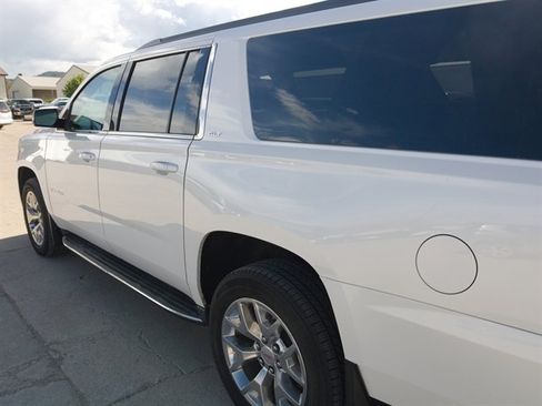 Used 2016 GMC Yukon XL SLT w/ Open Road Package AWD/4WD image 8