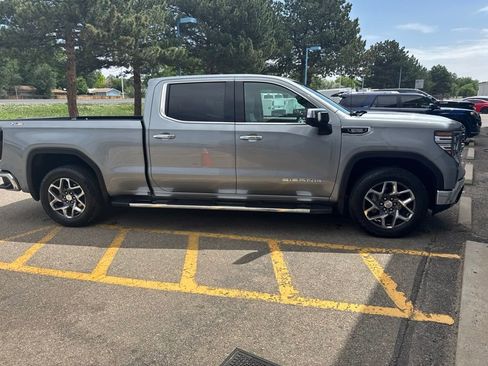 Used 2023 GMC Sierra 1500 SLT w/ SLT Premium Plus Package AWD/4WD image 5