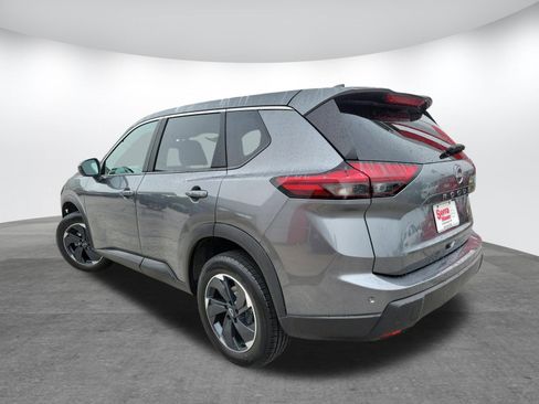 Used 2025 Nissan Rogue SV AWD/4WD image 7