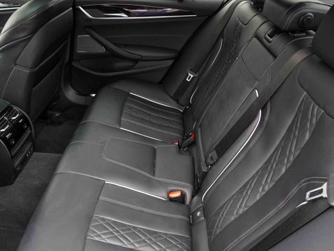 Used 2022 BMW M550i xDrive M550i xDrive w/ Executive Package image 39