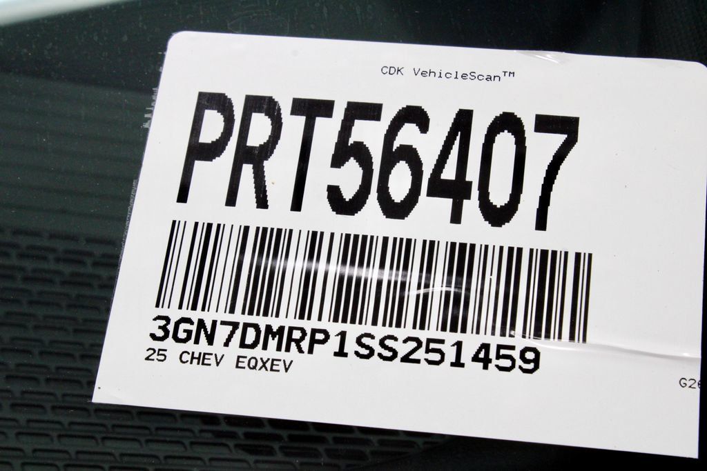 Used 2025 Chevrolet Equinox EV LT FWD image 32