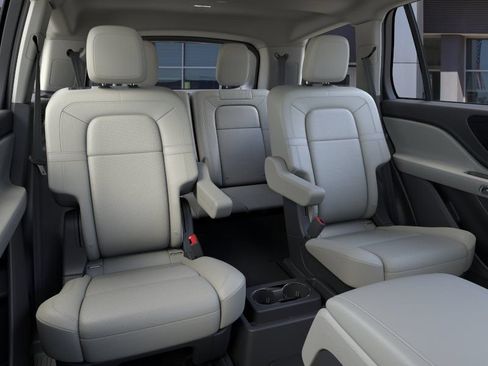 New 2026 Lincoln Aviator Reserve w/ Jet Appearance Package AWD/4WD image 11