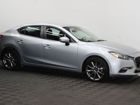 Used 2018 MAZDA MAZDA3 Touring image 1