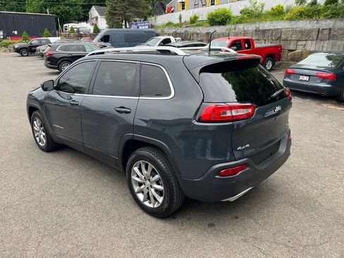 Used 2018 Jeep Cherokee Limited AWD/4WD image 10