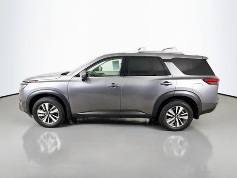 Used 2025 Nissan Pathfinder SL w/ Cargo Package AWD/4WD image 4