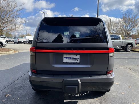 Used 2025 Lexus GX 550 w/ Cold Area Package image 8