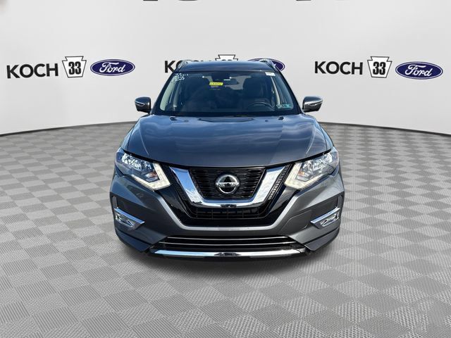 Used 2019 Nissan Rogue SV w/ Premium Package AWD/4WD image 2