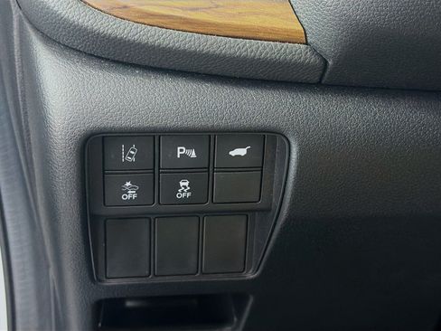 Used 2020 Honda CR-V Touring image 16