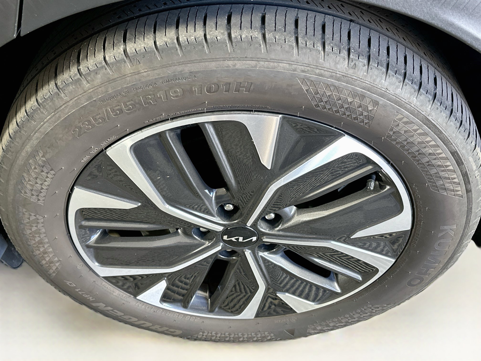 Used 2024 Kia EV6 Light RWD image 11
