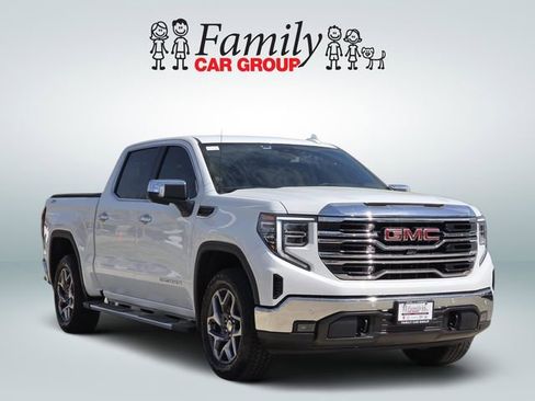 Used 2025 GMC Sierra 1500 SLT w/ SLT Premium Plus Package image 2