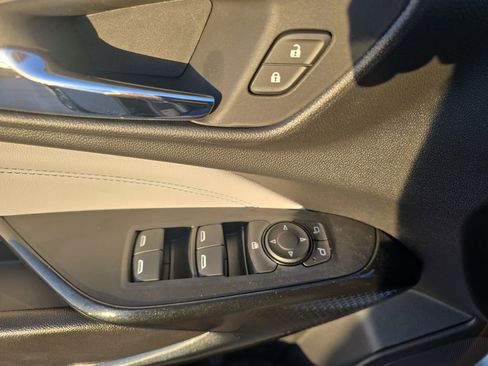 New 2026 Chevrolet Trax LT w/ LT Convenience Package FWD image 28