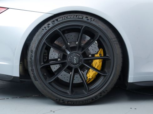 Used 2018 Porsche 911 GT3 image 37