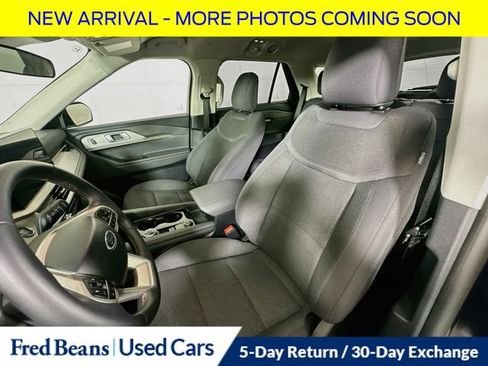 Used 2026 Ford Explorer Active AWD/4WD image 13