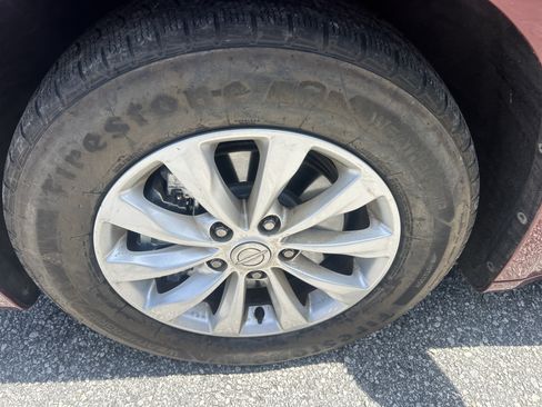 Used 2017 Chrysler Pacifica Touring-L FWD image 12