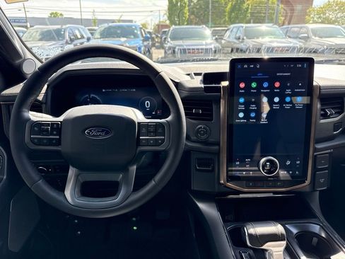 Used 2025 Ford F150 Lightning Lariat AWD/4WD image 18
