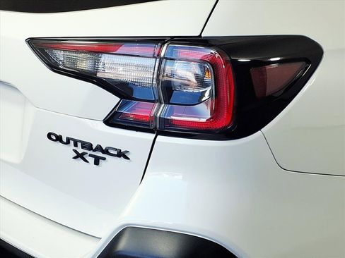 Certified 2023 Subaru Outback Onyx Edition XT image 5