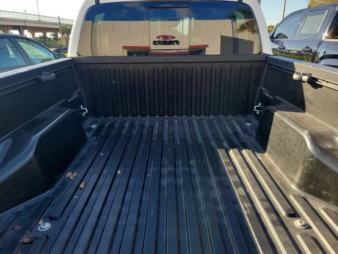 Used 2020 Toyota Tacoma SR5 image 7