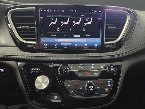 New 2026 Chrysler Pacifica Select w/ S Appearance Package image 18