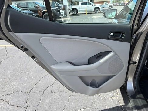Used 2013 Kia Optima LX w/ Convenience Pkg FWD image 13