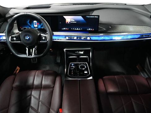 Used 2023 BMW i7 xDrive60 AWD/4WD image 36