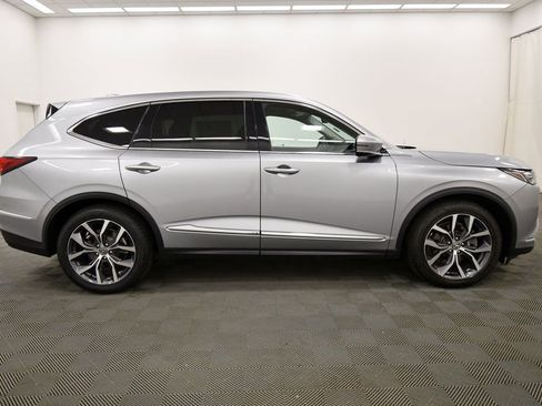 Used 2023 Acura MDX SH-AWD w/ Technology Package image 9