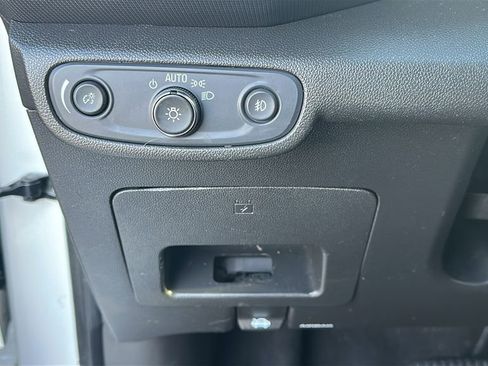 Used 2021 Chevrolet TrailBlazer RS w/ Sun and Liftgate Package image 21