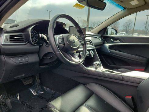 Used 2023 Genesis G70 2.0T image 19