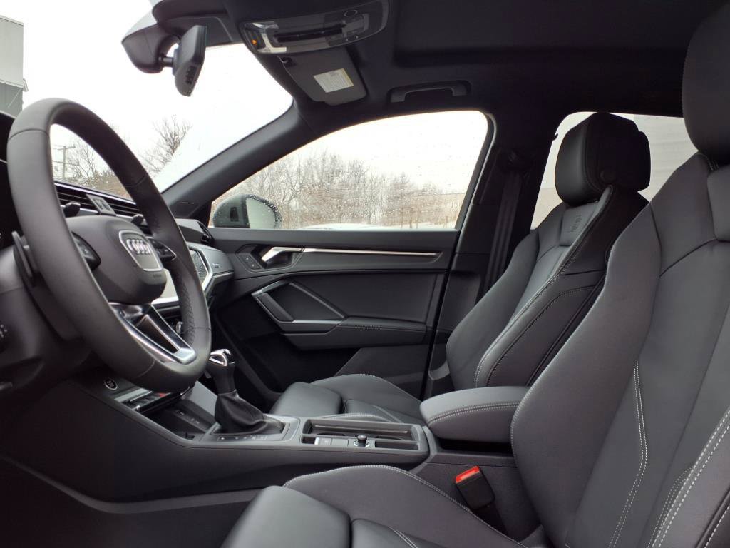 Used 2025 Audi Q3 2.0T Premium AWD/4WD image 8