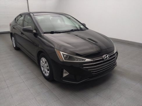 Used 2019 Hyundai Elantra SE FWD image 13