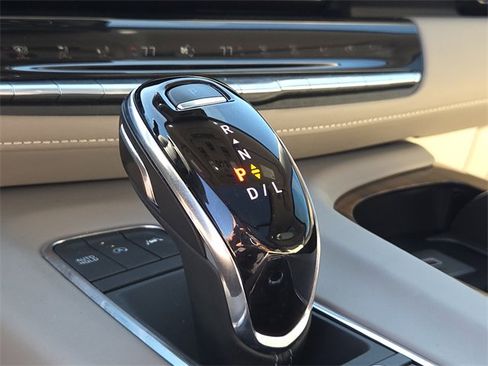 Used 2023 Cadillac Escalade Premium Luxury Platinum image 28