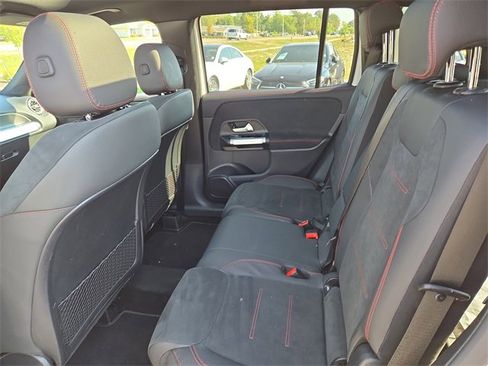 New 2024 Mercedes-Benz GLB 250 4MATIC image 30