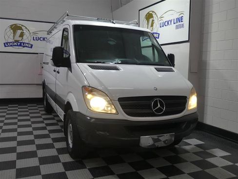 Used 2012 Mercedes-Benz Sprinter 2500 image 4