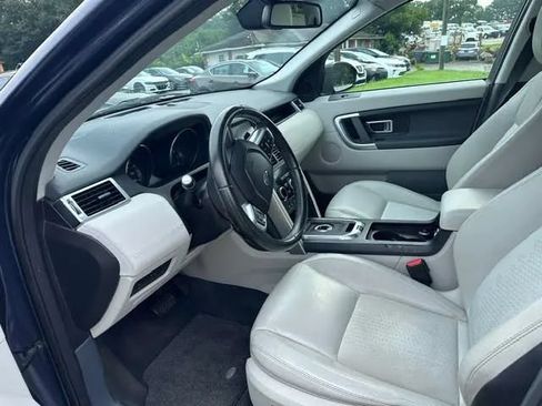 Used 2016 Land Rover Discovery Sport SE AWD/4WD image 10
