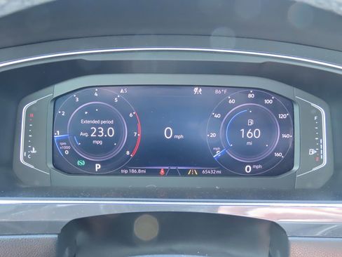 Used 2019 Volkswagen Tiguan SEL Premium image 19