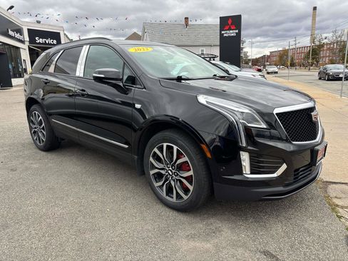 Used 2022 Cadillac XT5 Sportv w/ Platinum Package image 3