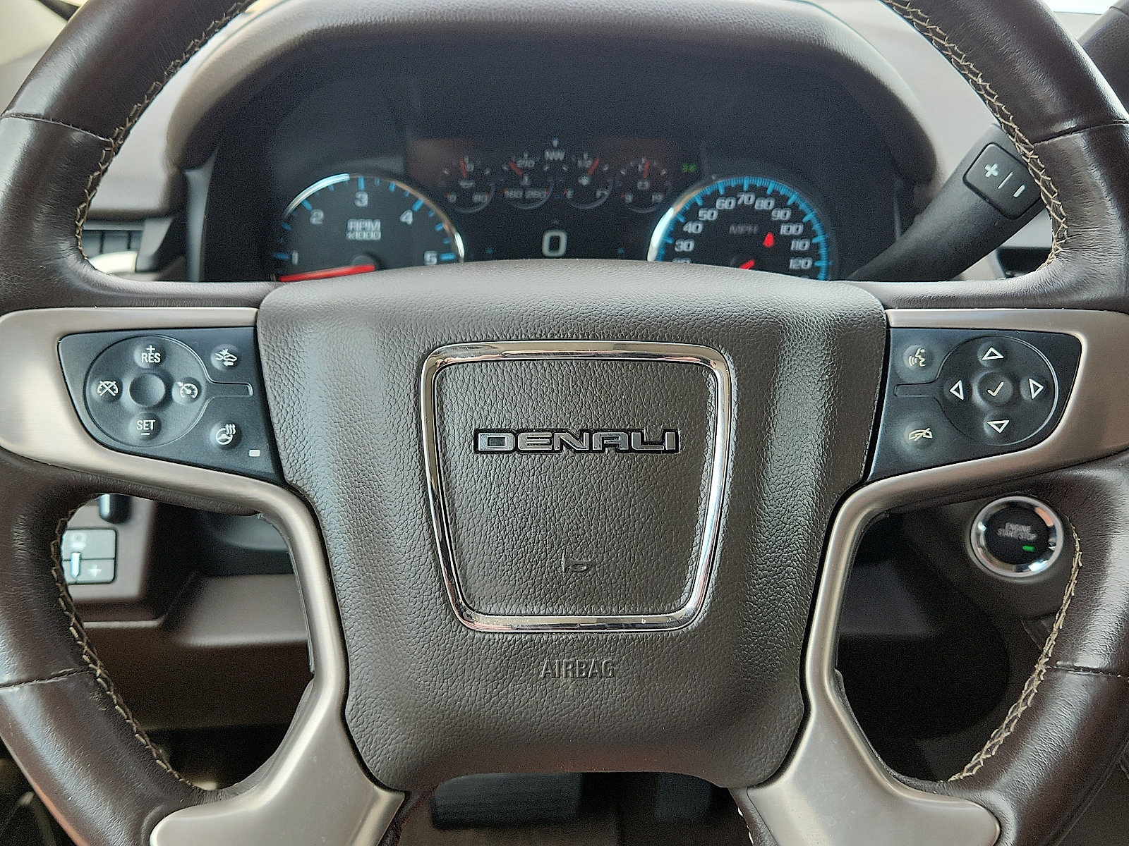 Used 2020 GMC Yukon Denali w/ Denali Ultimate Package AWD/4WD image 26
