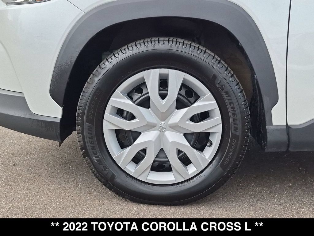 Used 2022 Toyota Corolla Cross L FWD image 16