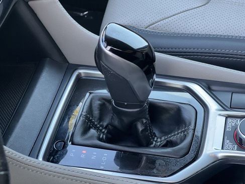 Used 2020 Subaru Forester Limited w/ Popular Package #3 image 16