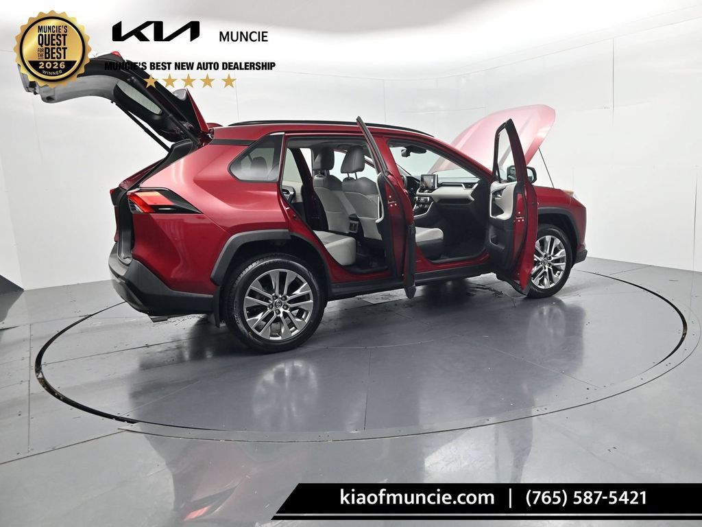 Used 2019 Toyota RAV4 Limited w/ Cold Weather Package AWD/4WD image 59