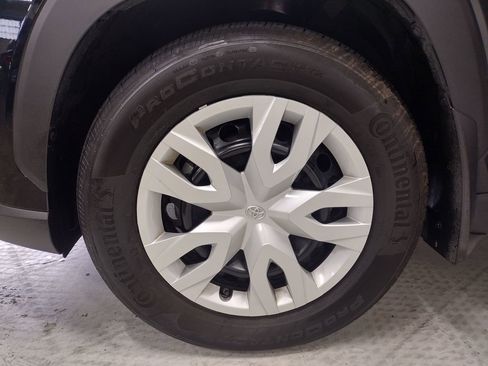 Used 2024 Toyota Corolla Cross L image 5