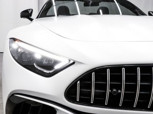 Used 2022 Mercedes-Benz SL 63 AMG 4MATIC image 46