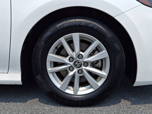 Used 2025 Toyota Camry LE FWD image 9