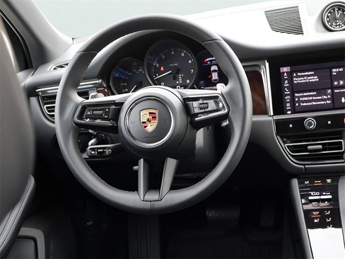 New 2026 Porsche Macan image 20
