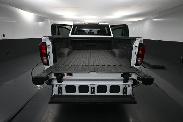Used 2024 GMC Sierra 2500 SLE AWD/4WD image 29