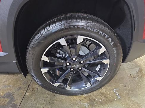 New 2027 Chevrolet Equinox RS w/ LPO, Floor Liner Package AWD/4WD image 35