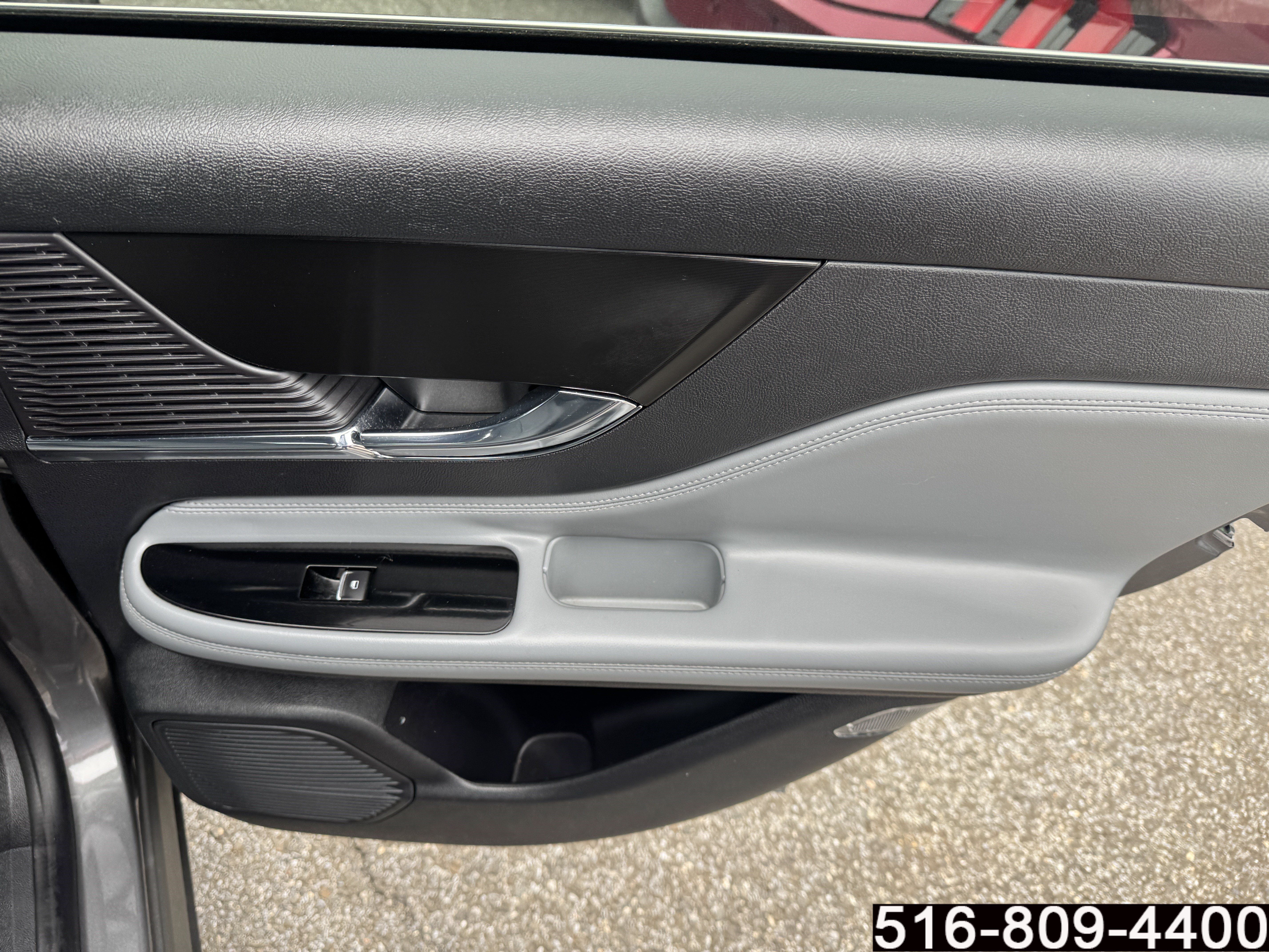Used 2022 Lincoln Corsair AWD w/ Premium Package image 30