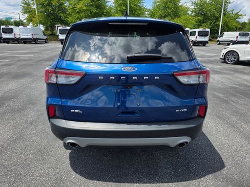 Certified 2022 Ford Escape SEL AWD/4WD image 4