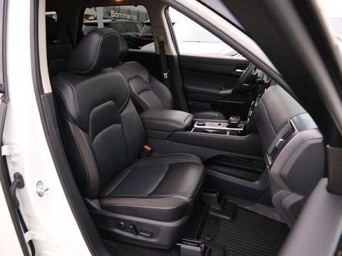 Certified 2024 Nissan Pathfinder SL w/ SL Premium Package AWD/4WD image 29