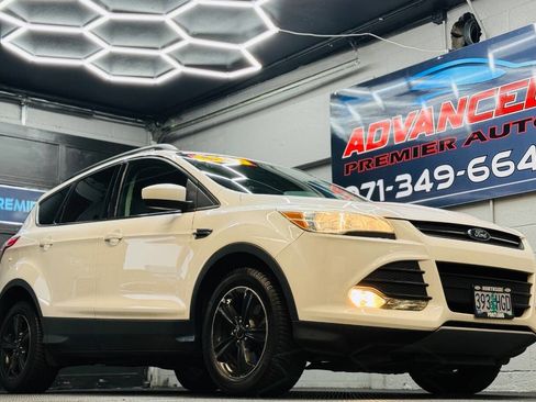 Used 2013 Ford Escape SE image 1