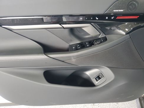 Used 2026 BMW 530i RWD image 14